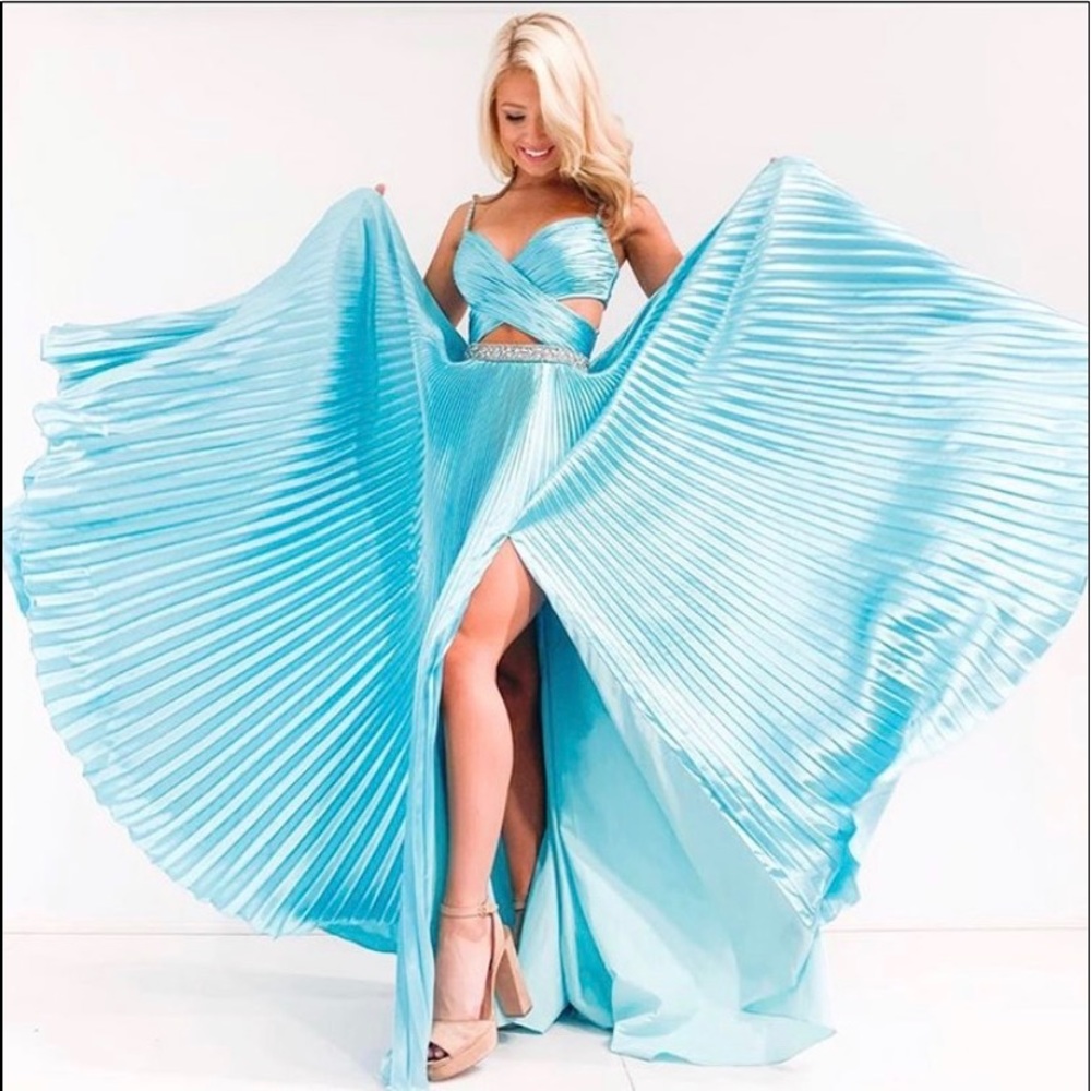 ISO Sherri Hill Blue Prom Dress